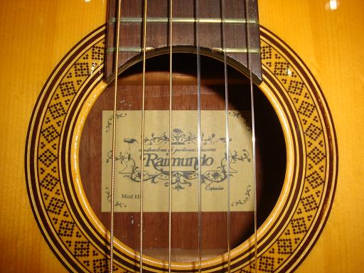 Raimundo Famous Guitars - Hawamusical - Lebanon